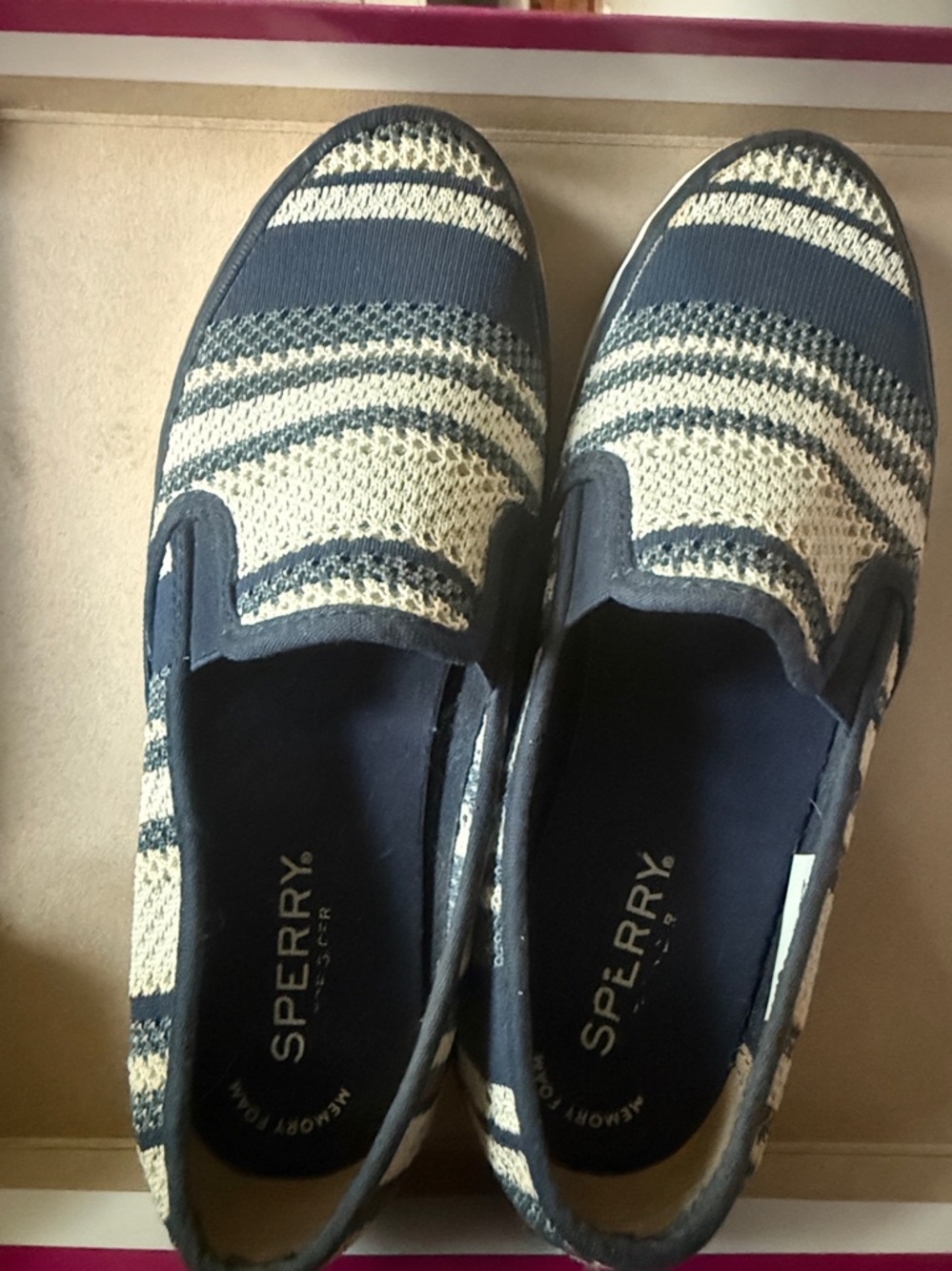 Sperry Seaside perforated slip-on sneaker navy and white stripes US 6